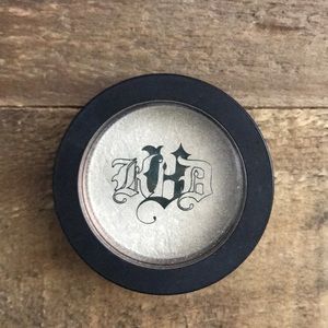 Metal Crush Eyeshadow in Thunderstuck